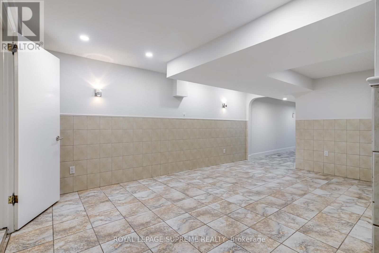 Bsmt - 30 Lacey Avenue, Toronto, Ontario  M6M 3L7 - Photo 7 - W12500530