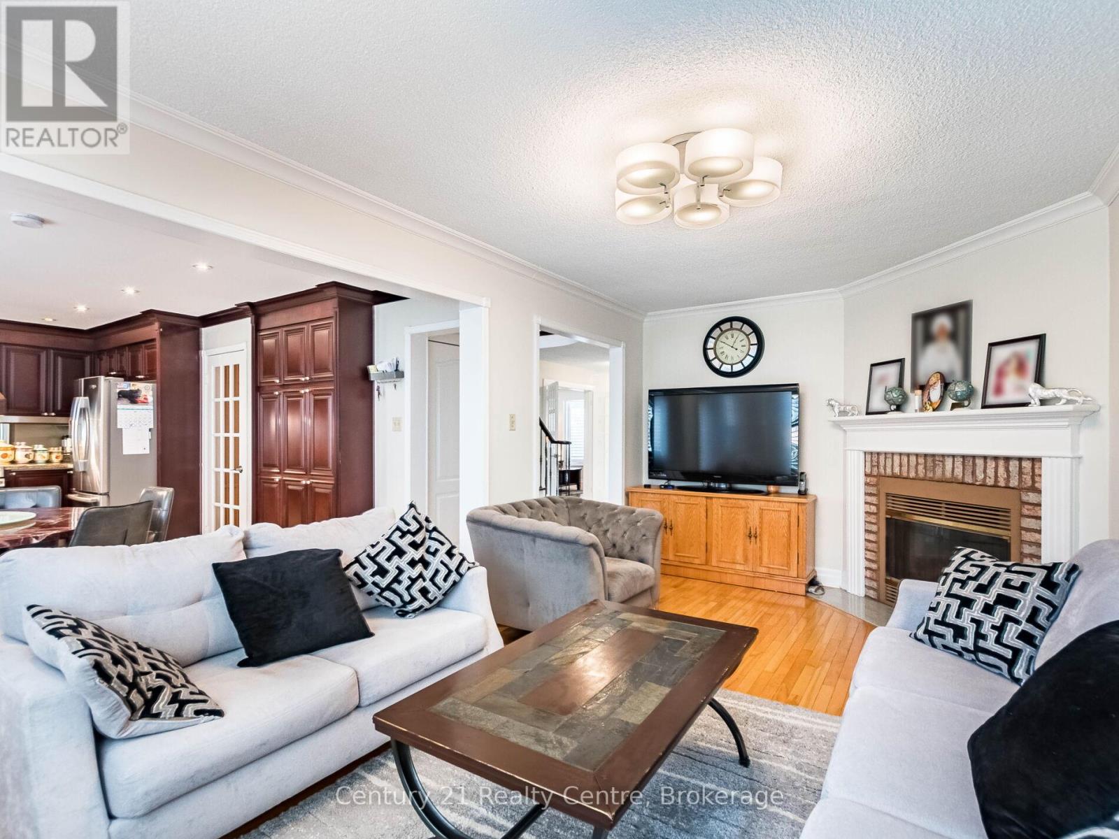 3349 Loyalist Drive, Mississauga, Ontario  L5L 5T9 - Photo 14 - W12500538