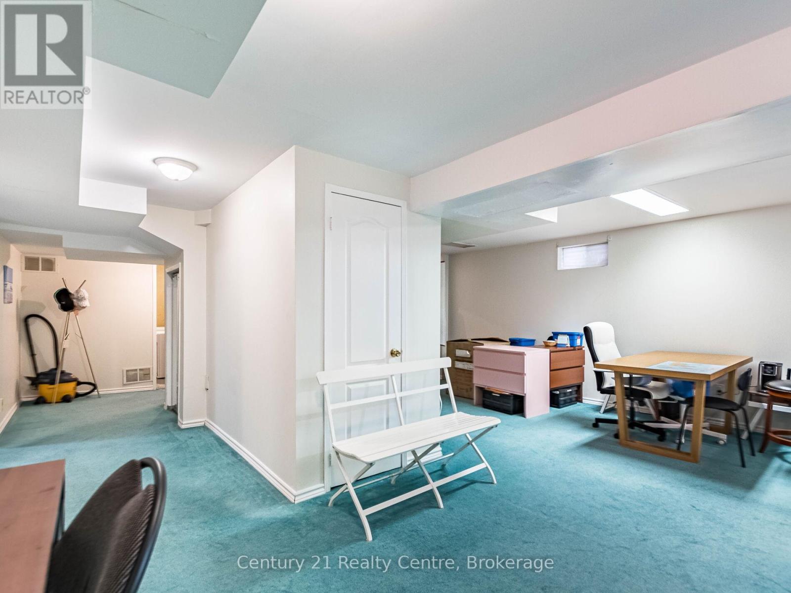 3349 Loyalist Drive, Mississauga, Ontario  L5L 5T9 - Photo 32 - W12500538