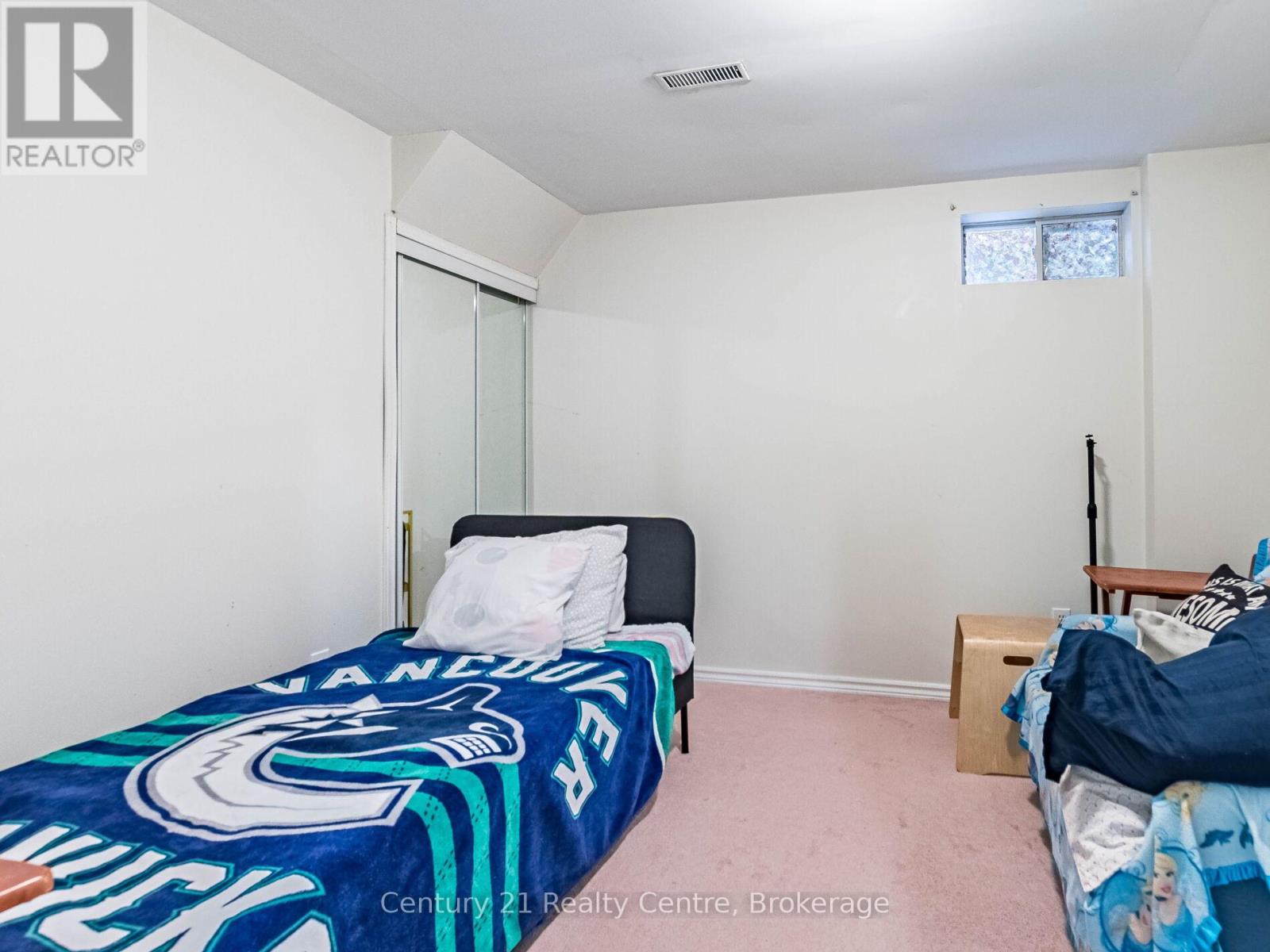 3349 Loyalist Drive, Mississauga, Ontario  L5L 5T9 - Photo 37 - W12500538