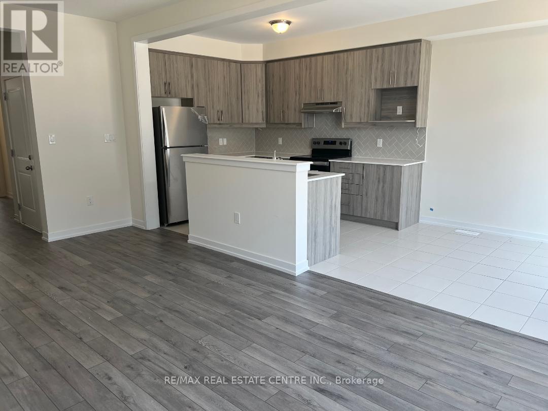 1551 Rose Way, Milton, Ontario  L9E 1V8 - Photo 13 - W12500540