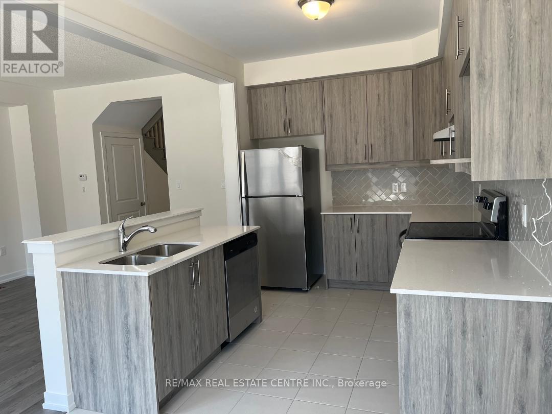 1551 Rose Way, Milton, Ontario  L9E 1V8 - Photo 16 - W12500540