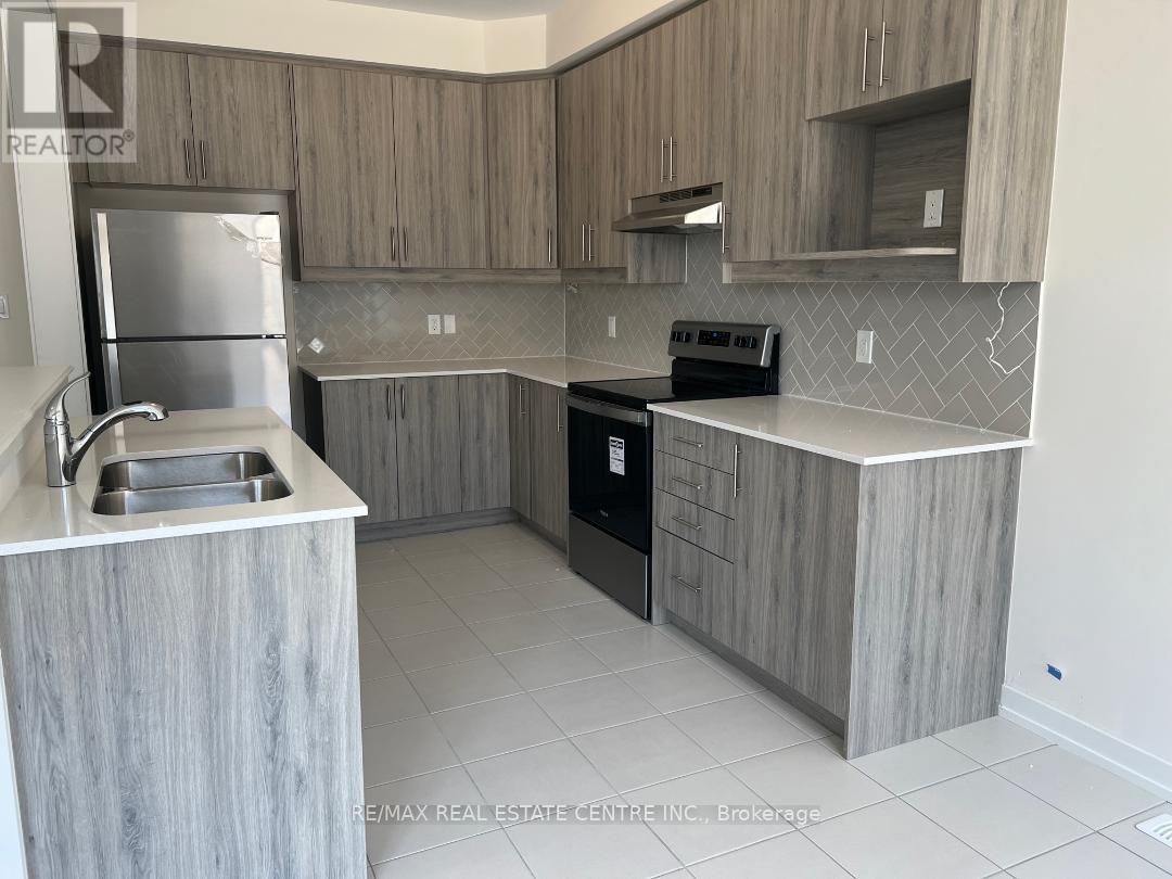 1551 Rose Way, Milton, Ontario  L9E 1V8 - Photo 17 - W12500540