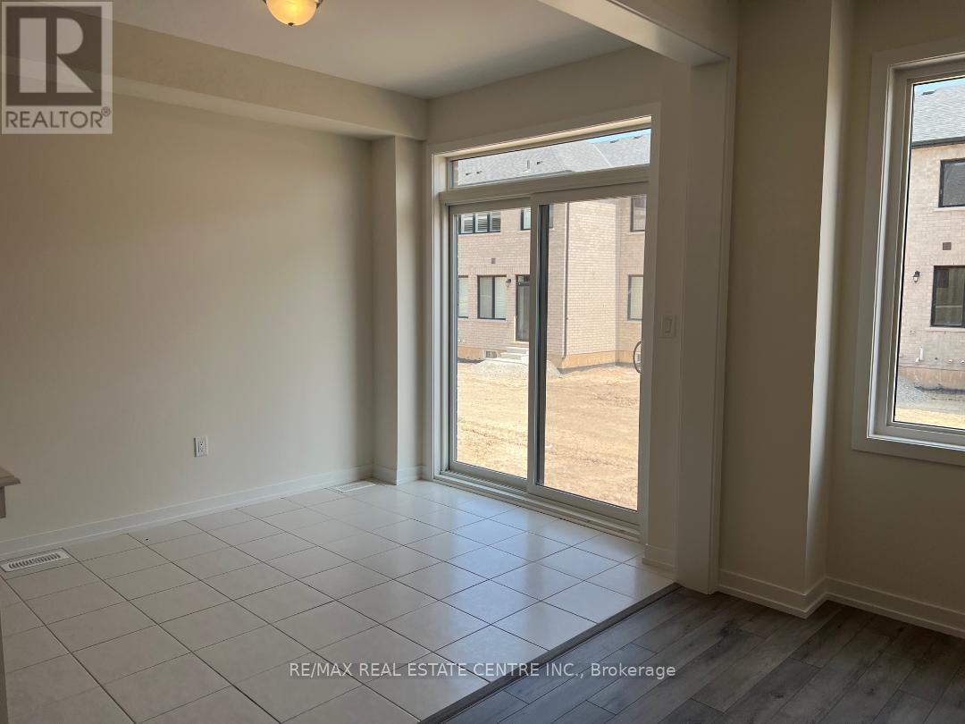 1551 Rose Way, Milton, Ontario  L9E 1V8 - Photo 18 - W12500540