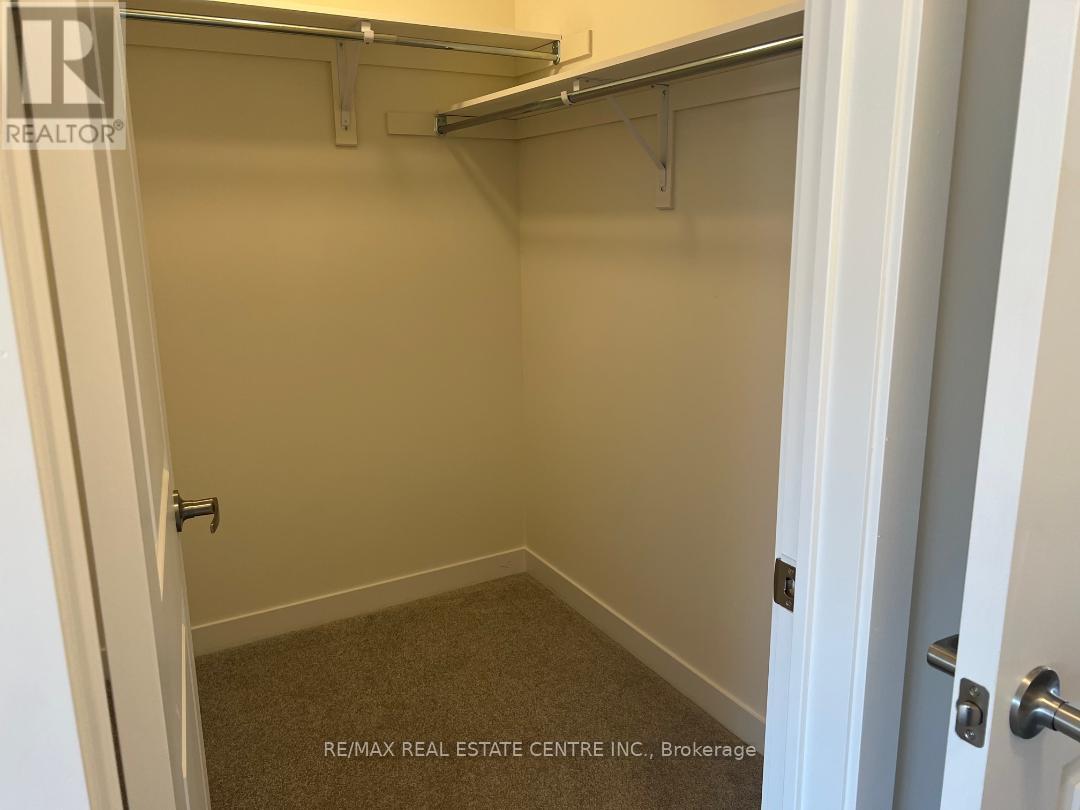 1551 Rose Way, Milton, Ontario  L9E 1V8 - Photo 21 - W12500540