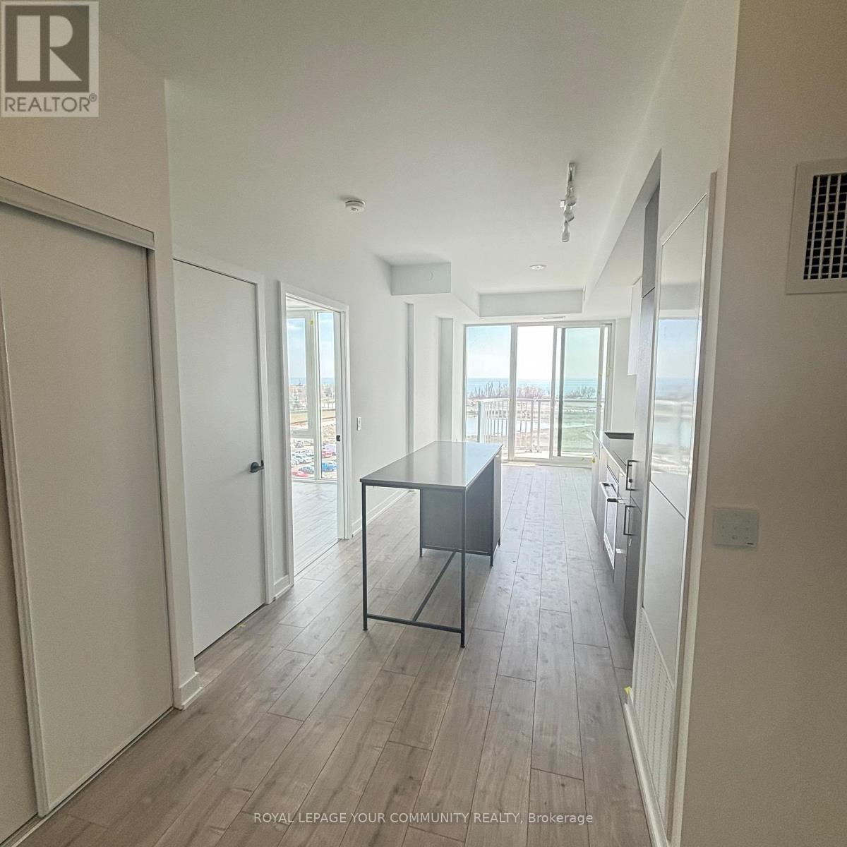 611 - 220 Missinnihe Way, Mississauga, Ontario  L5H 1G5 - Photo 3 - W12500556