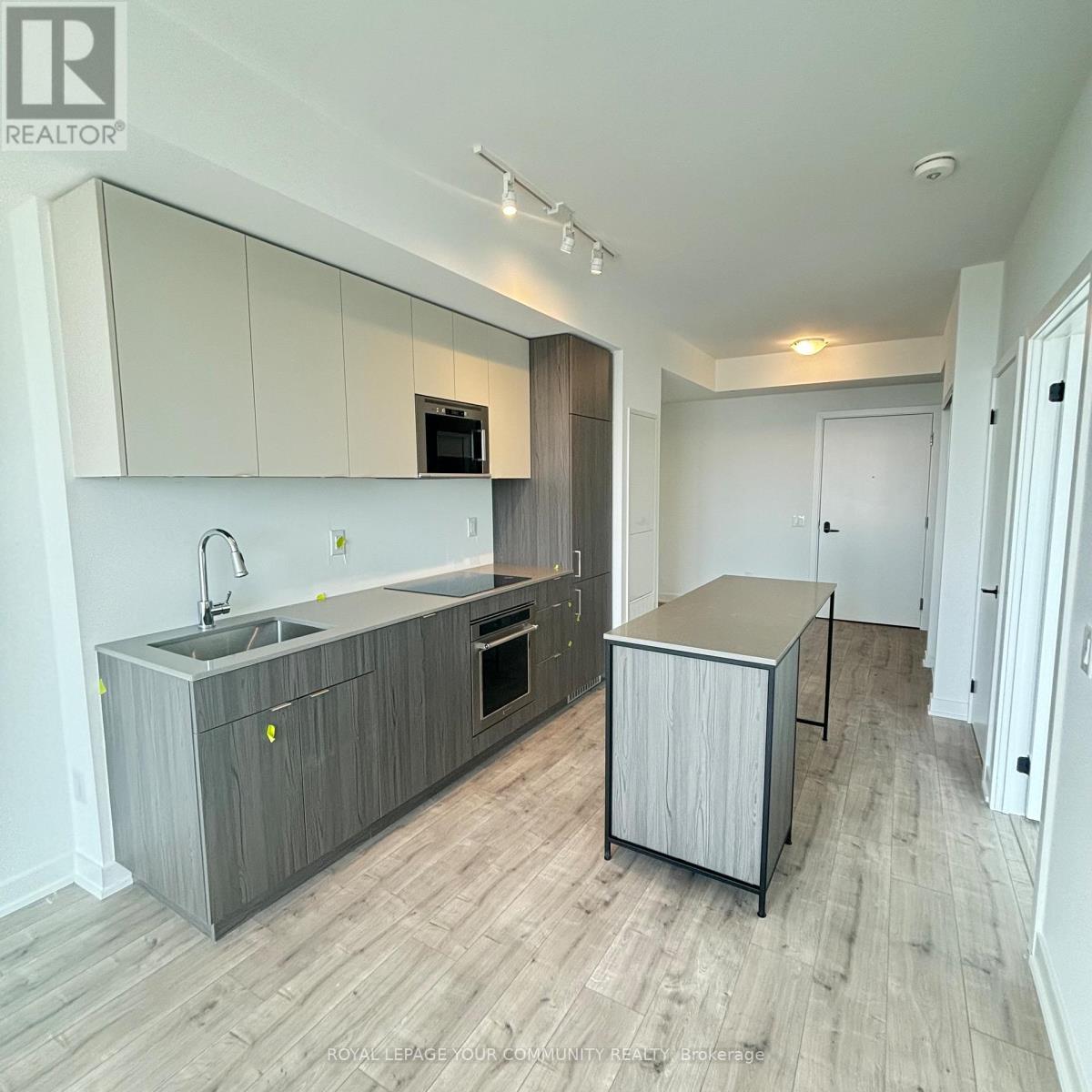 611 - 220 Missinnihe Way, Mississauga, Ontario  L5H 1G5 - Photo 9 - W12500556