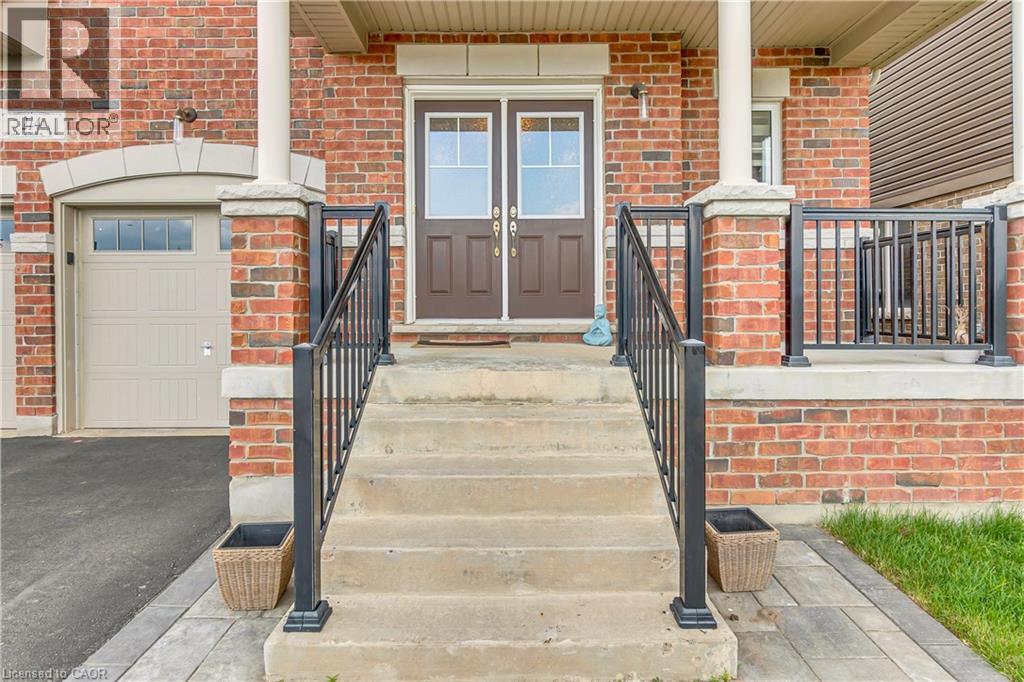 214 Blair Creek Drive, Kitchener, Ontario  N2P 0G2 - Photo 2 - 40778003