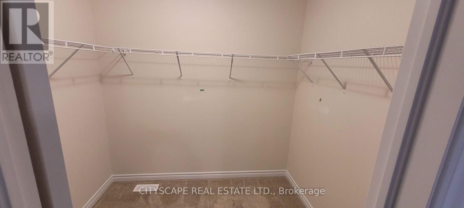 29 Sundin Drive, Haldimand, Ontario  N3W 0H1 - Photo 13 - X12500558