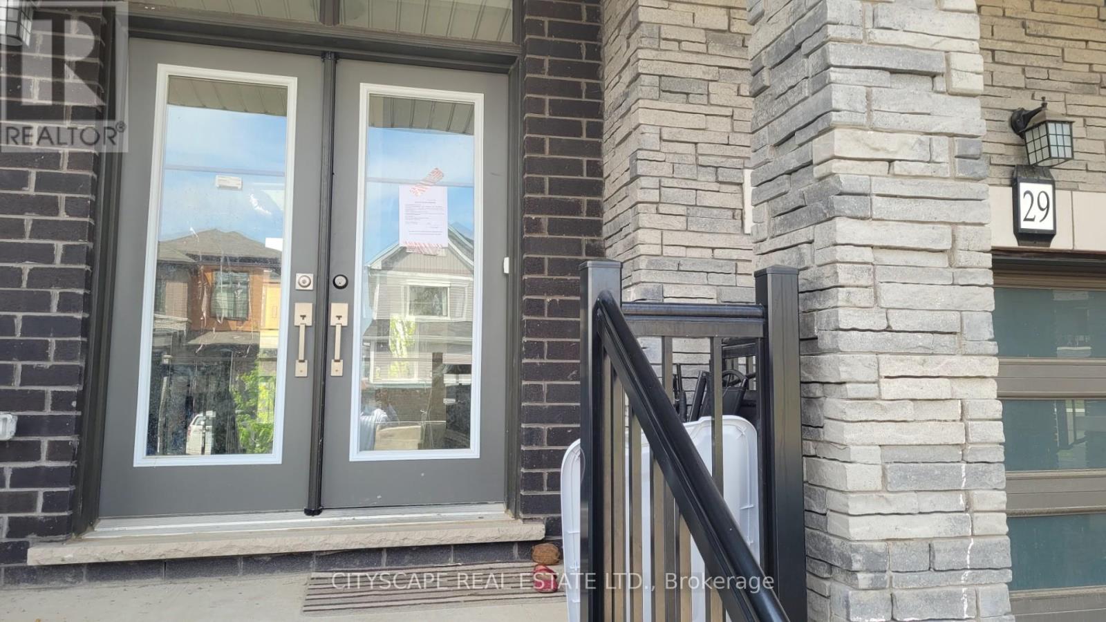 29 Sundin Drive, Haldimand, Ontario  N3W 0H1 - Photo 2 - X12500558