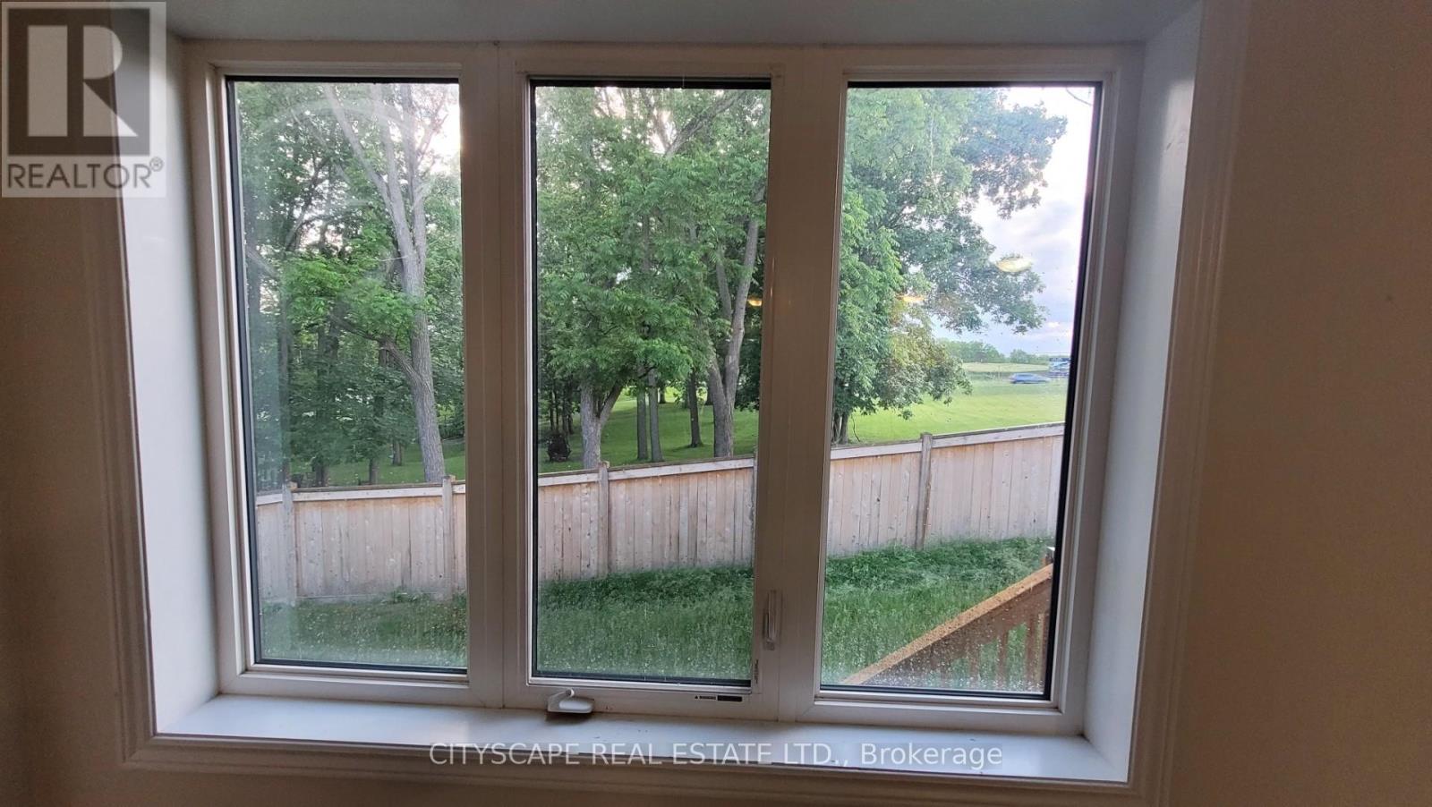 29 Sundin Drive, Haldimand, Ontario  N3W 0H1 - Photo 7 - X12500558