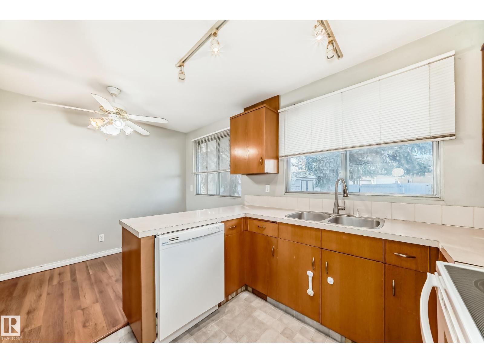 14112 59 St Nw Nw, Edmonton, Alberta  T5A 1P1 - Photo 12 - E4464443