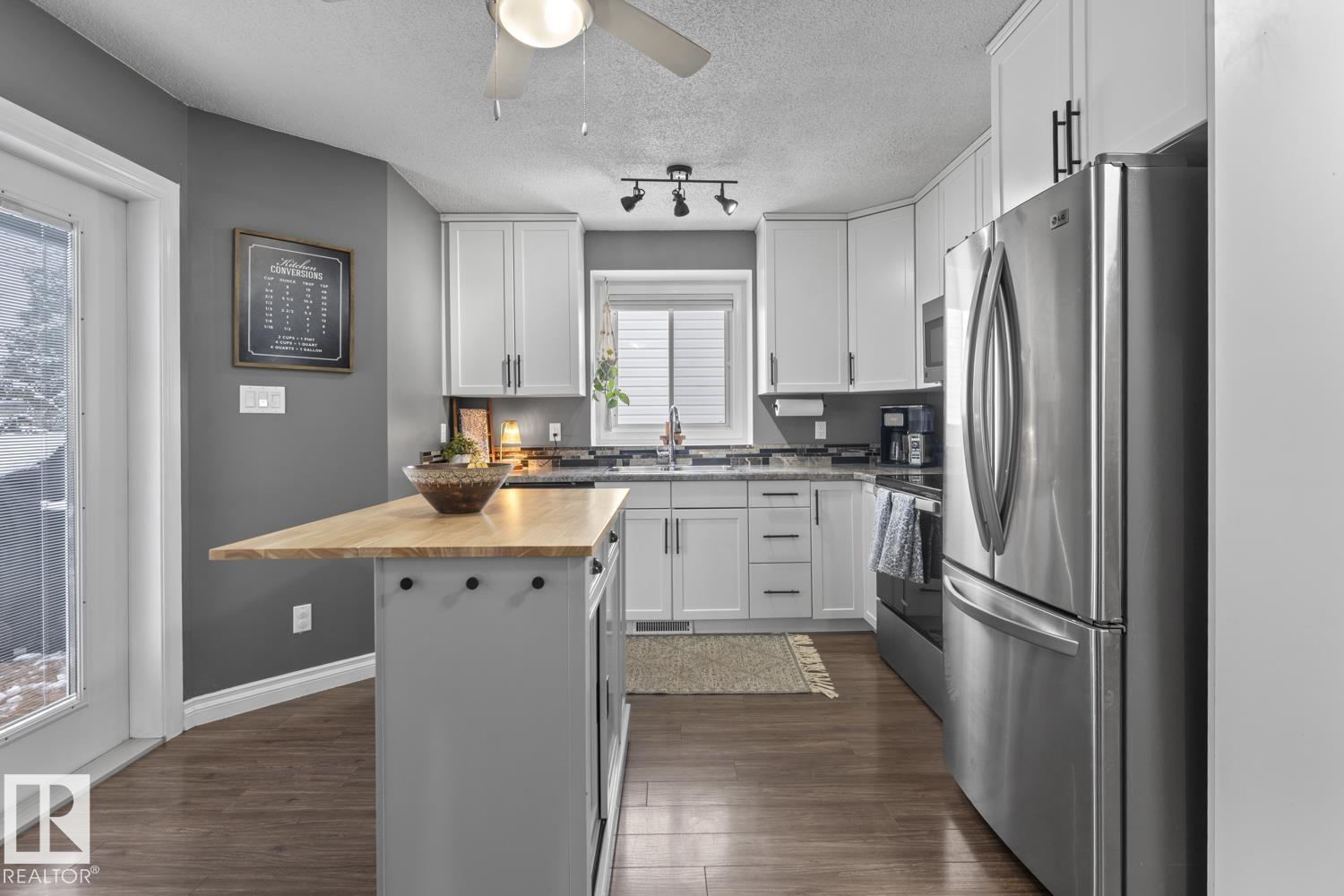 209 22 St, Cold Lake, Alberta  T9M 0A8 - Photo 9 - E4464441