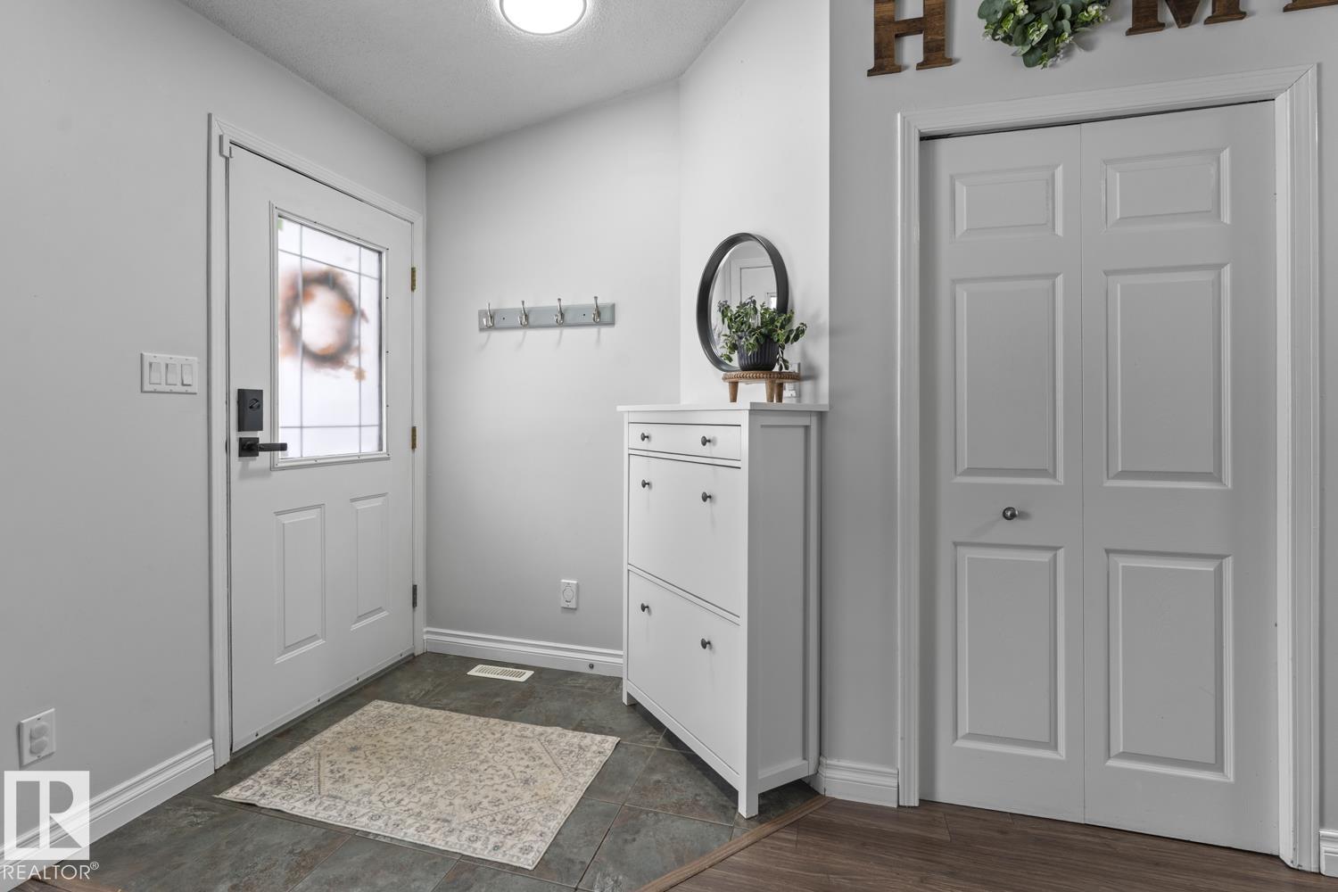 209 22 St, Cold Lake, Alberta  T9M 0A8 - Photo 2 - E4464441