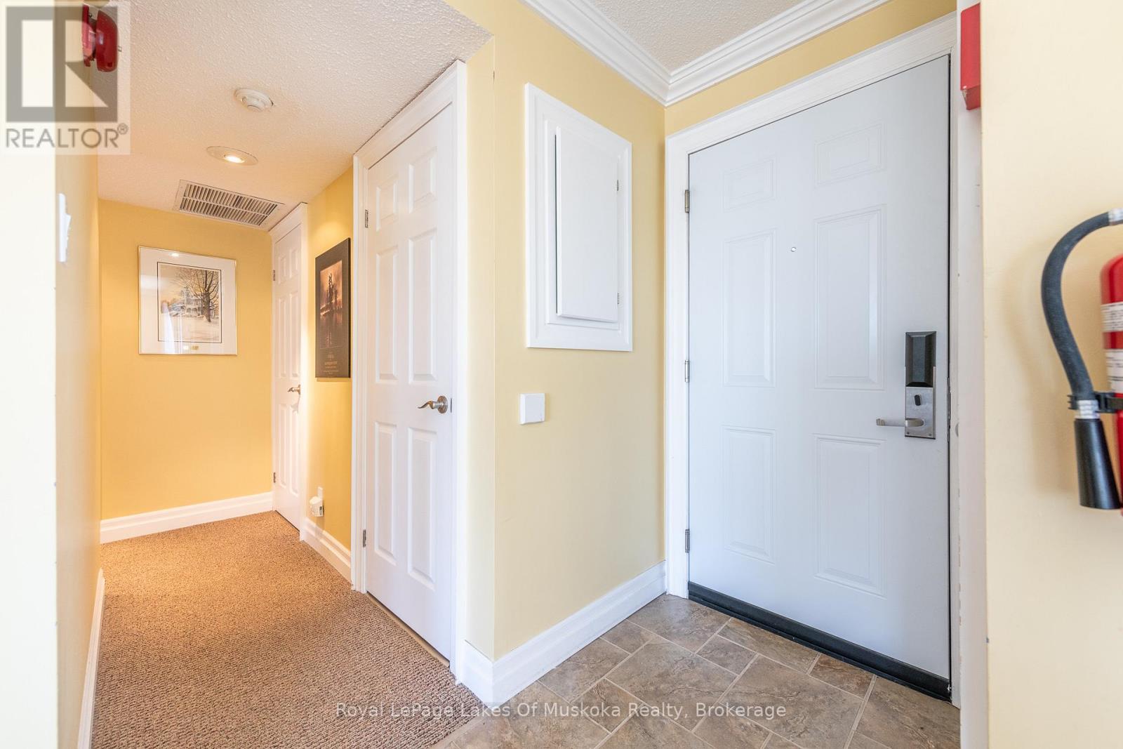 301 - 29 Tennisview Drive, Huntsville, Ontario  P1H 1A9 - Photo 12 - X12500578