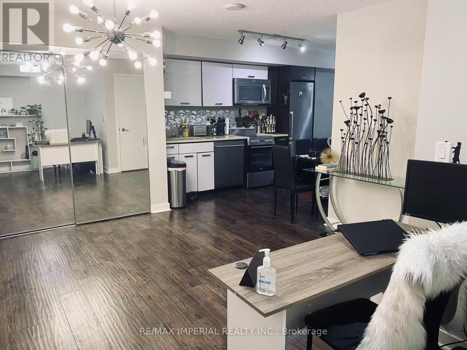 723 - 295 Adelaide Street W, Toronto, Ontario  M5V 0L4 - Photo 5 - C12500564