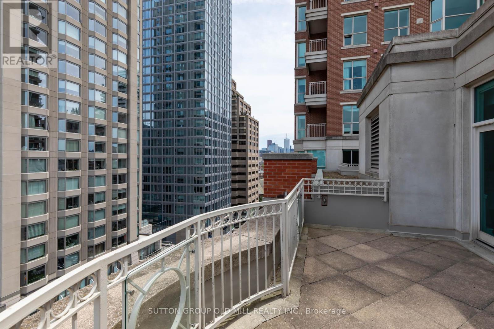 700 - 38 Avenue Road, Toronto, Ontario  M5R 2G2 - Photo 44 - C12500568