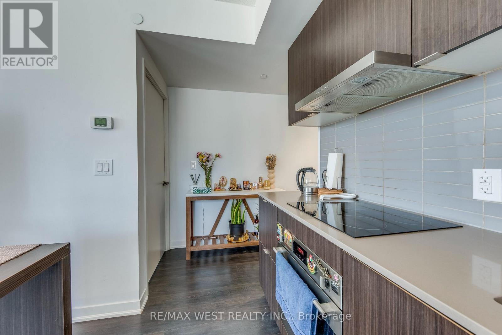 2004 - 100 Harbour Street, Toronto, Ontario  M5J 0B5 - Photo 14 - C12500622