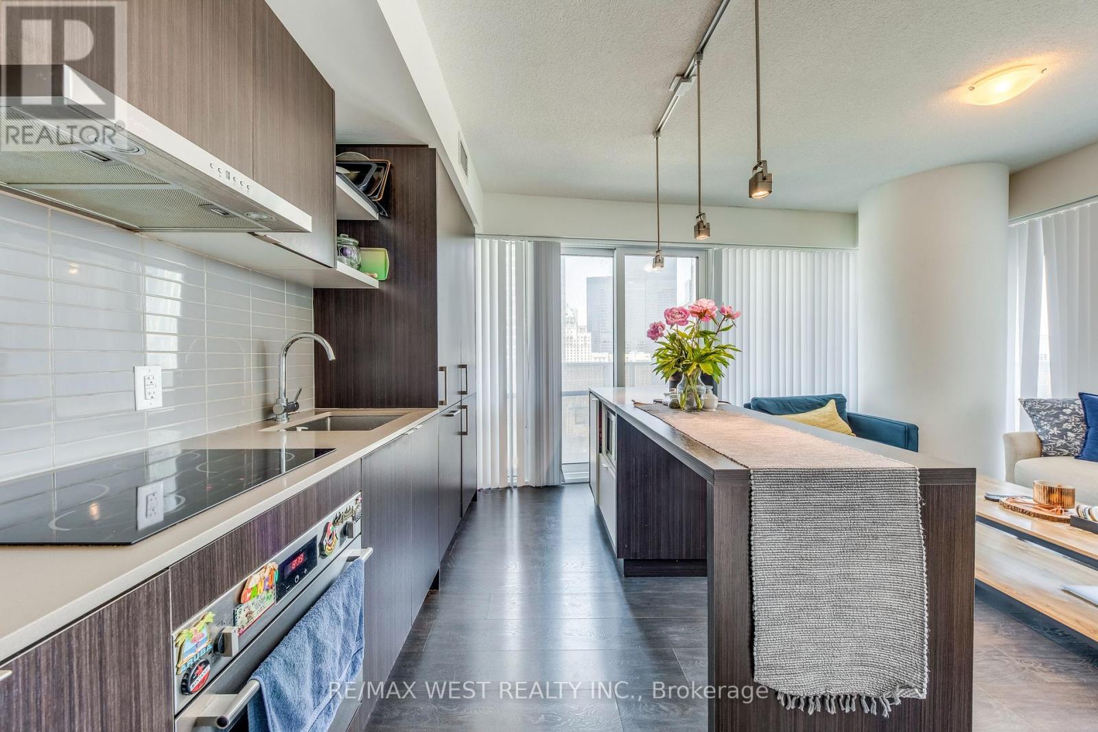 2004 - 100 Harbour Street, Toronto, Ontario  M5J 0B5 - Photo 15 - C12500622