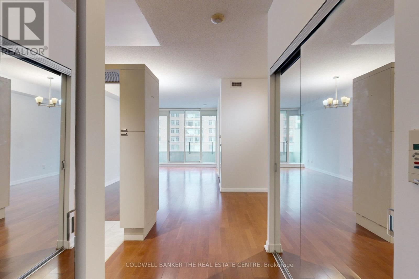 1118 - 111 Elizabeth Street, Toronto, Ontario  M5G 1P7 - Photo 6 - C12500628