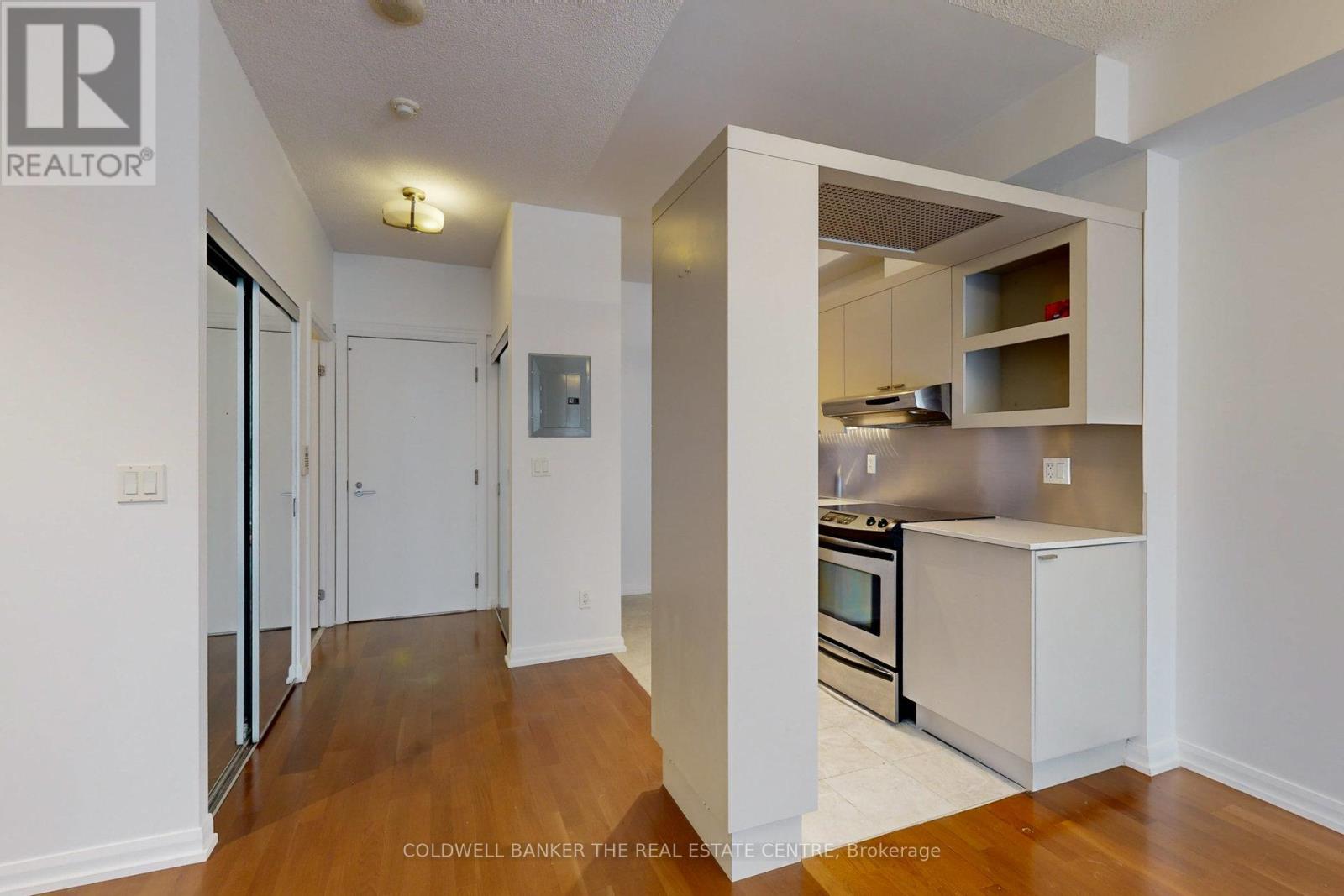 1118 - 111 Elizabeth Street, Toronto, Ontario  M5G 1P7 - Photo 7 - C12500628