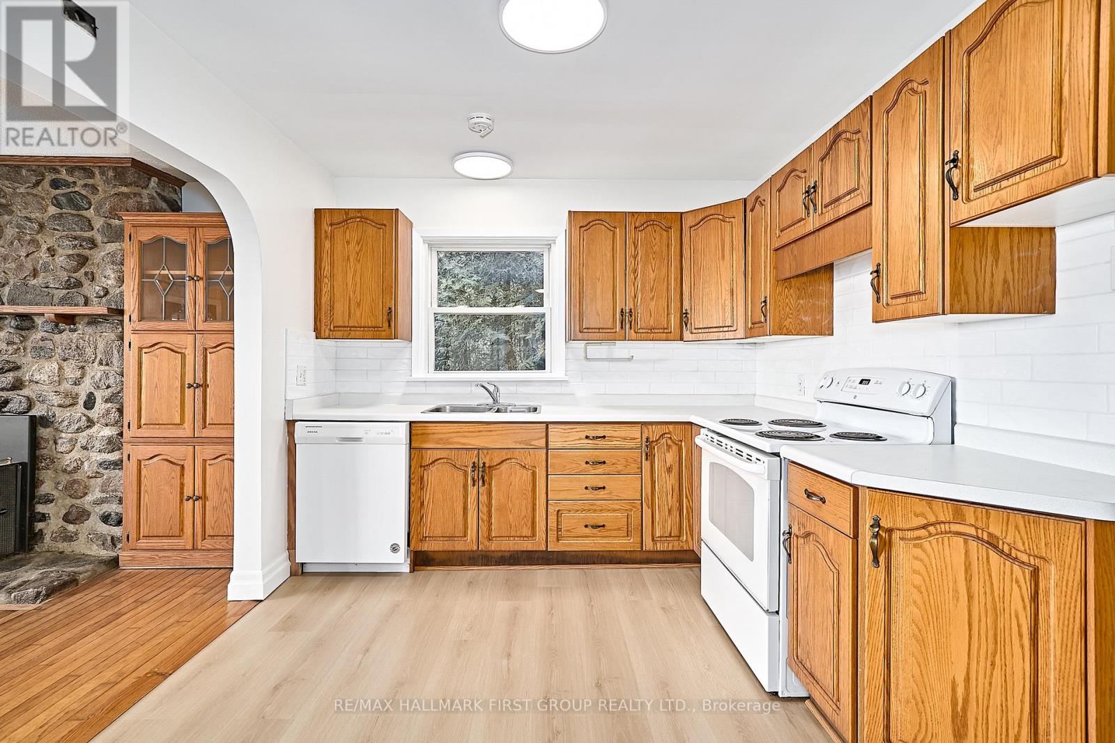 16 Ontoro Boulevard, Ajax, Ontario  L1Z 1X6 - Photo 11 - E12500634