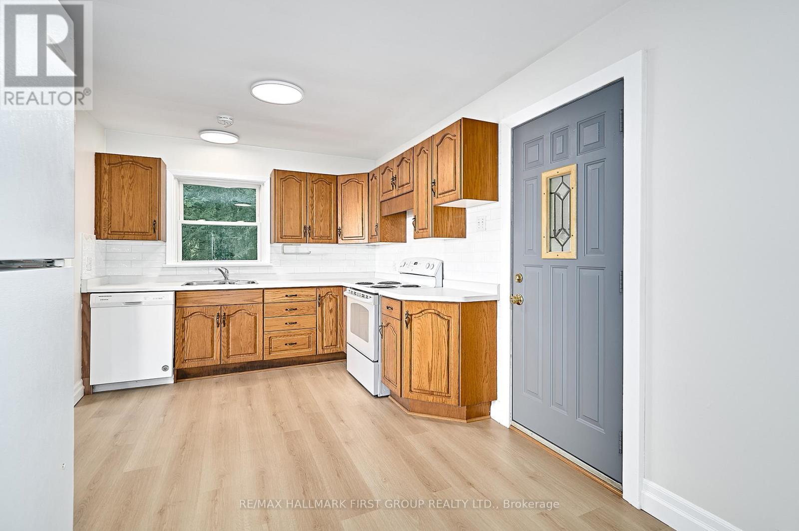 16 Ontoro Boulevard, Ajax, Ontario  L1Z 1X6 - Photo 10 - E12500638