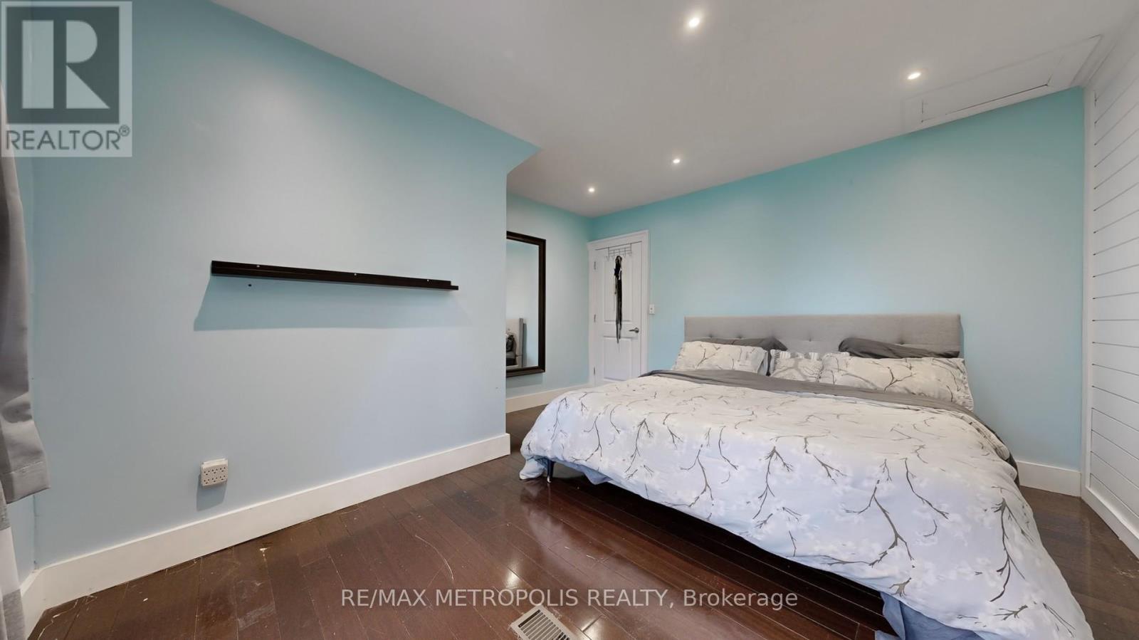 179 Coleman Avenue, Toronto, Ontario  M4C 1P9 - Photo 8 - E12500648