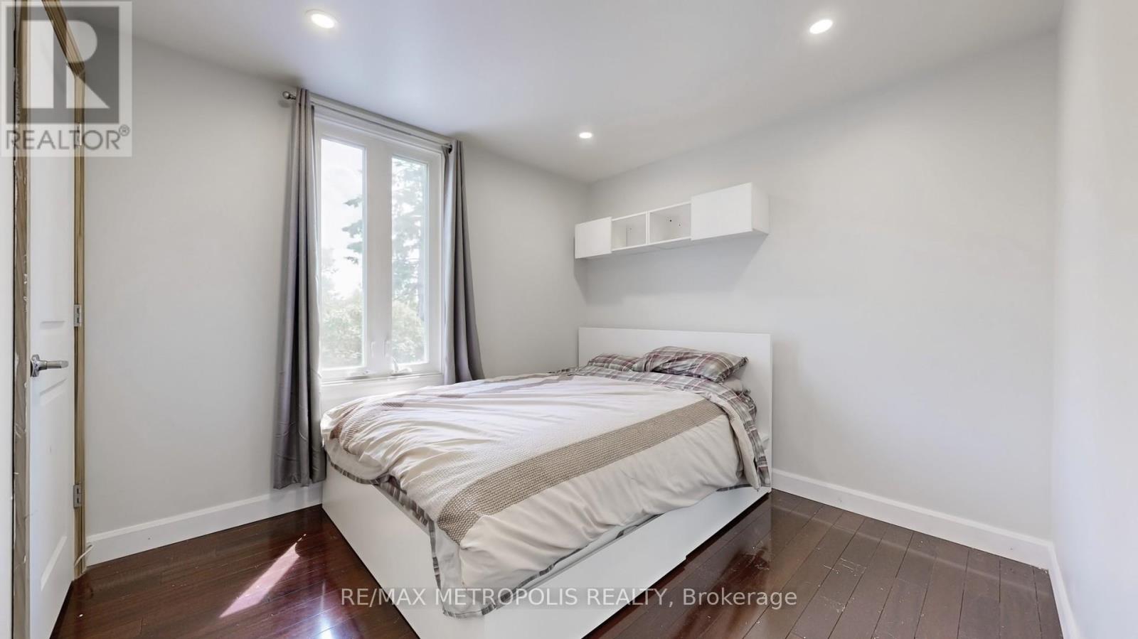 179 Coleman Avenue, Toronto, Ontario  M4C 1P9 - Photo 9 - E12500648