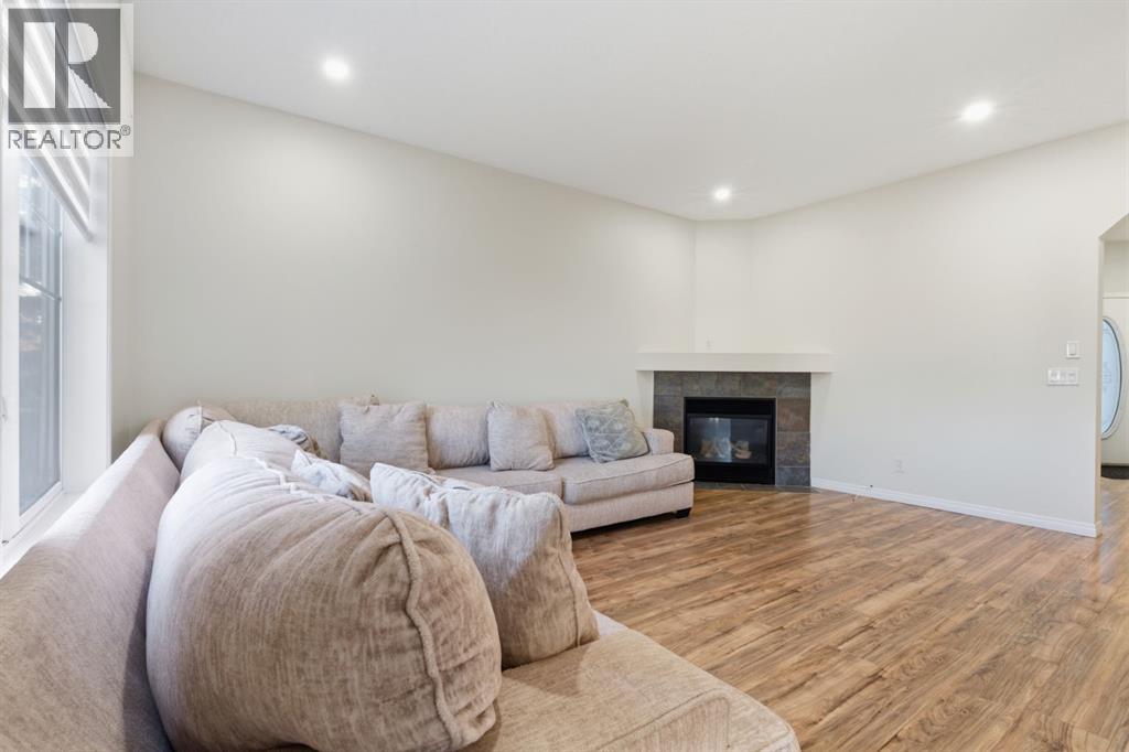 64 Cougarstone Square Sw, Calgary, Alberta  T3H 5J4 - Photo 15 - A2262348