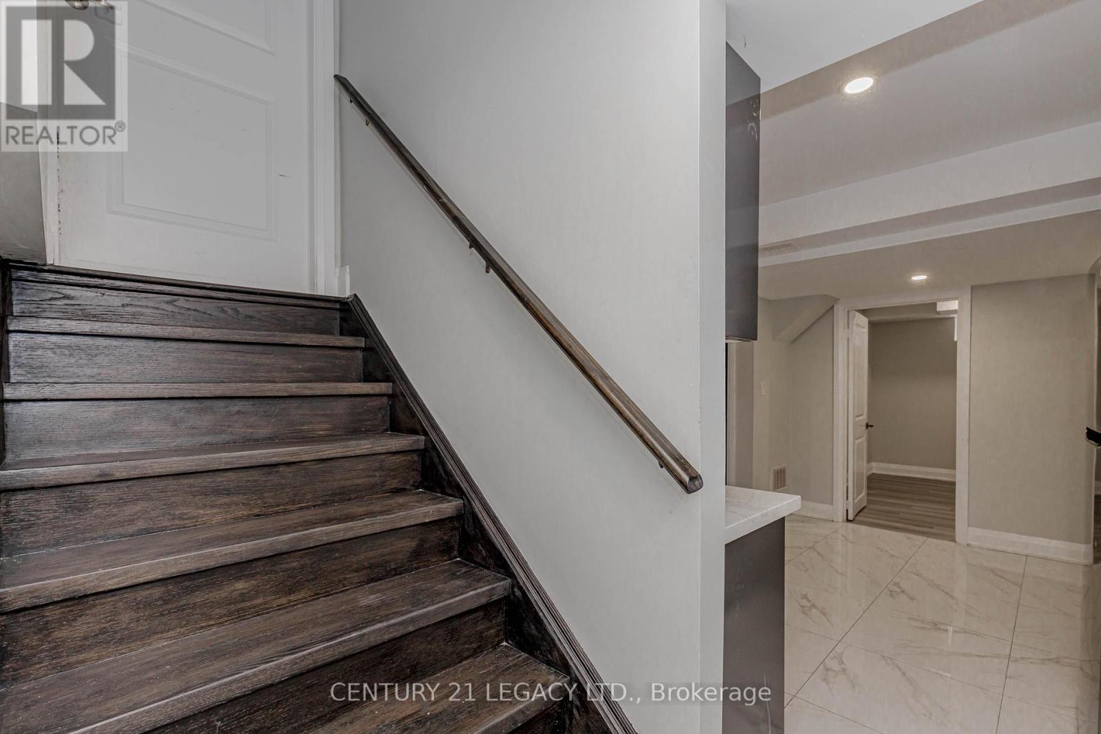 73 Brushwood Drive, Brampton, Ontario  L6Y 6J4 - Photo 34 - W12498524