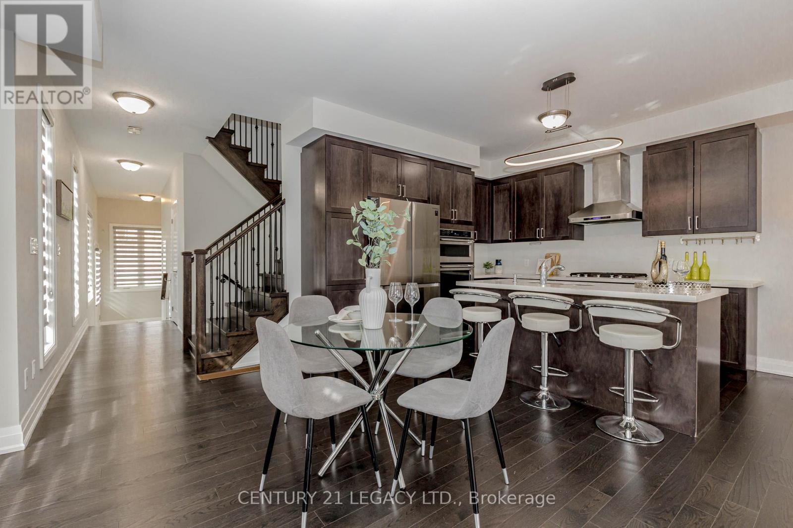 73 Brushwood Drive, Brampton, Ontario  L6Y 6J4 - Photo 8 - W12498524