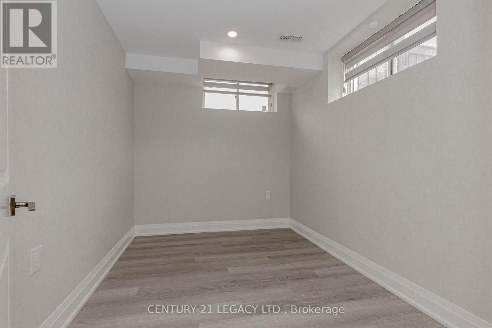 73 Brushwood Drive, Brampton, Ontario  L6Y 6J4 - Photo 36 - W12498524