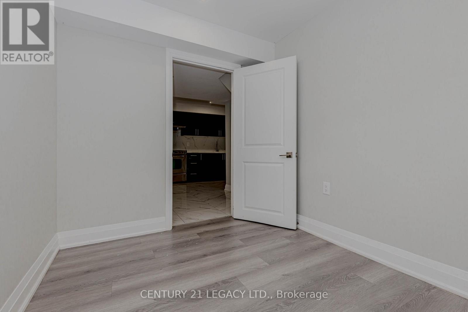 73 Brushwood Drive, Brampton, Ontario  L6Y 6J4 - Photo 37 - W12498524