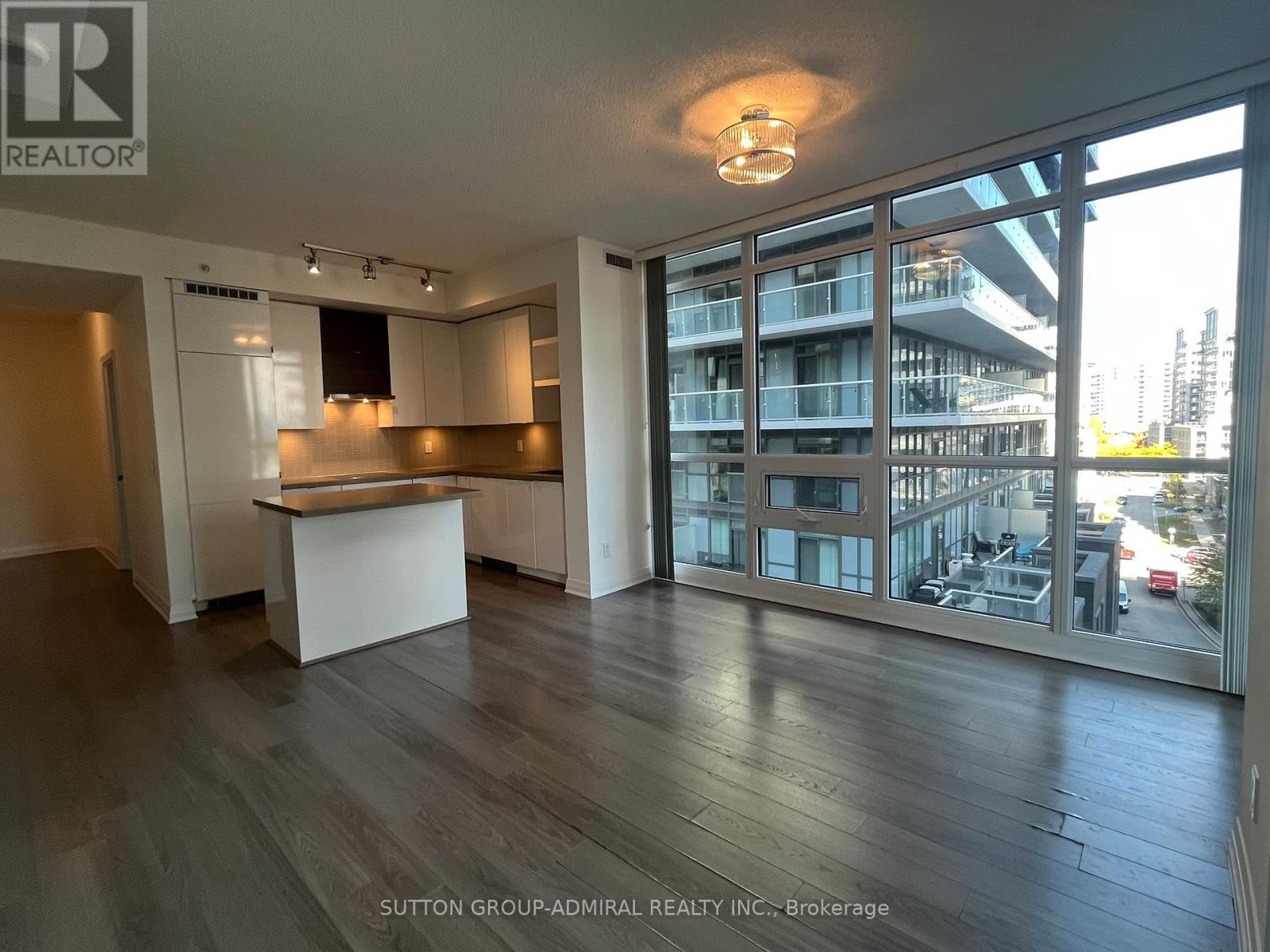 712 - 60 Annie Craig Drive, Toronto, Ontario  M8V 0C5 - Photo 2 - W12500562