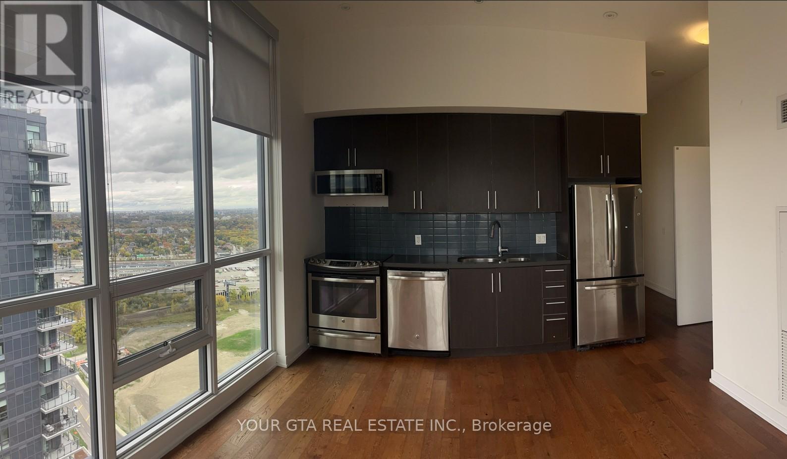 Ph05 - 2212 Lake Shore Blvd W Boulevard, Toronto, Ontario  M8V 0C2 - Photo 2 - W12500588