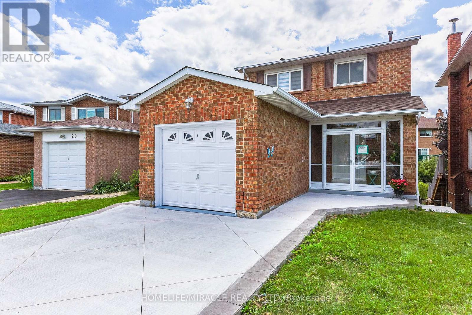 30 Peaceful Place, Brampton, Ontario  L6S 4E6 - Photo 6 - W12500592