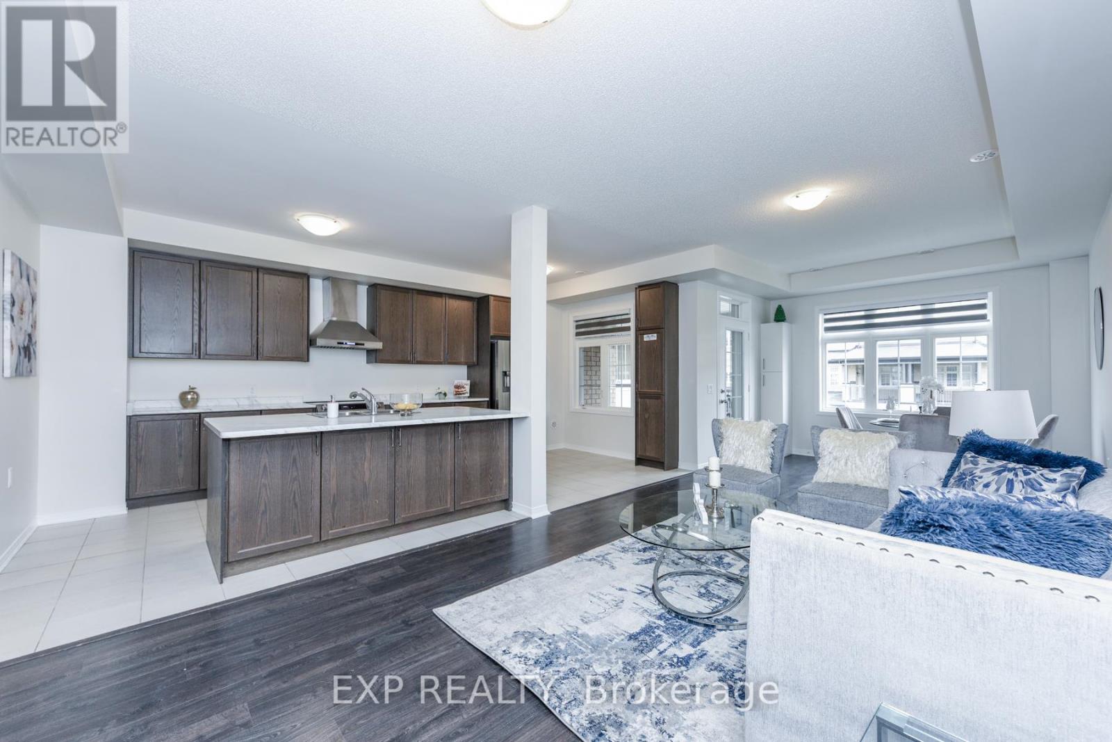 10 Lowes Hill Circle, Caledon, Ontario  L7C 4H5 - Photo 3 - W12500594