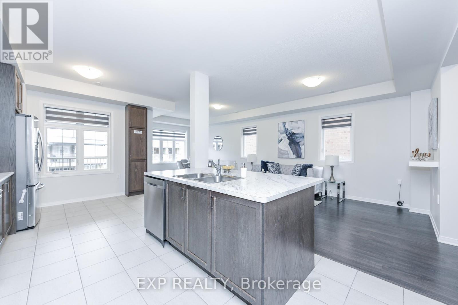 10 Lowes Hill Circle, Caledon, Ontario  L7C 4H5 - Photo 7 - W12500594