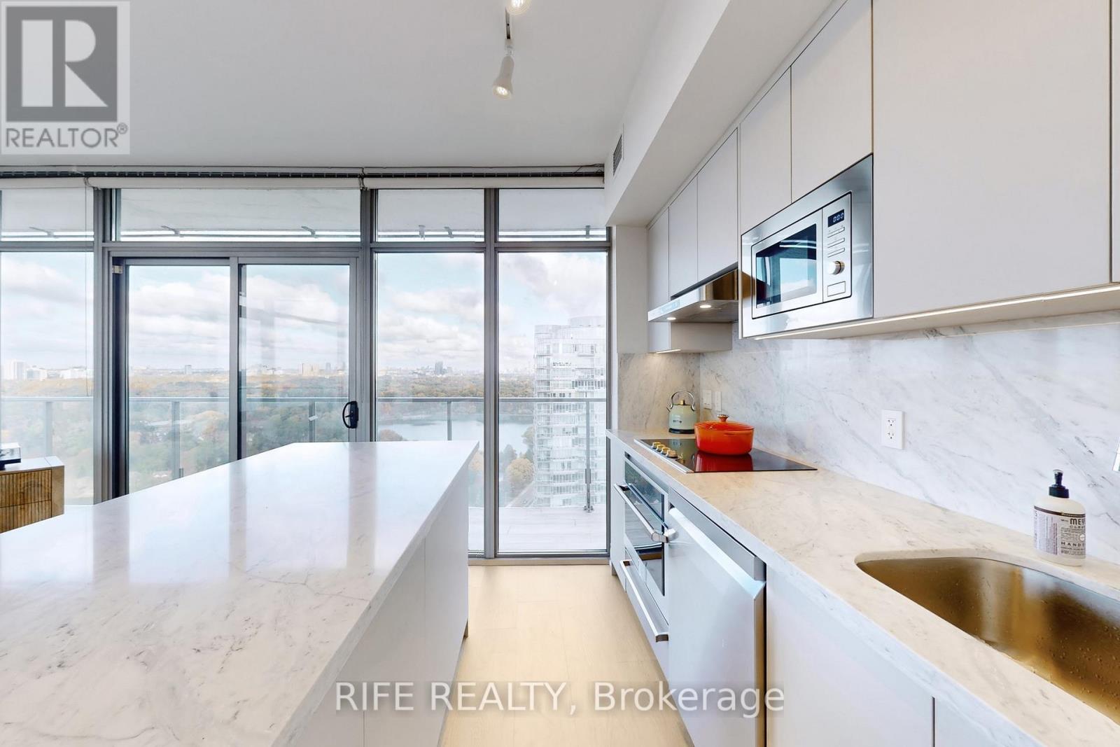 2512 - 103 The Queensway Avenue, Toronto, Ontario  M6S 5B3 - Photo 11 - W12500604