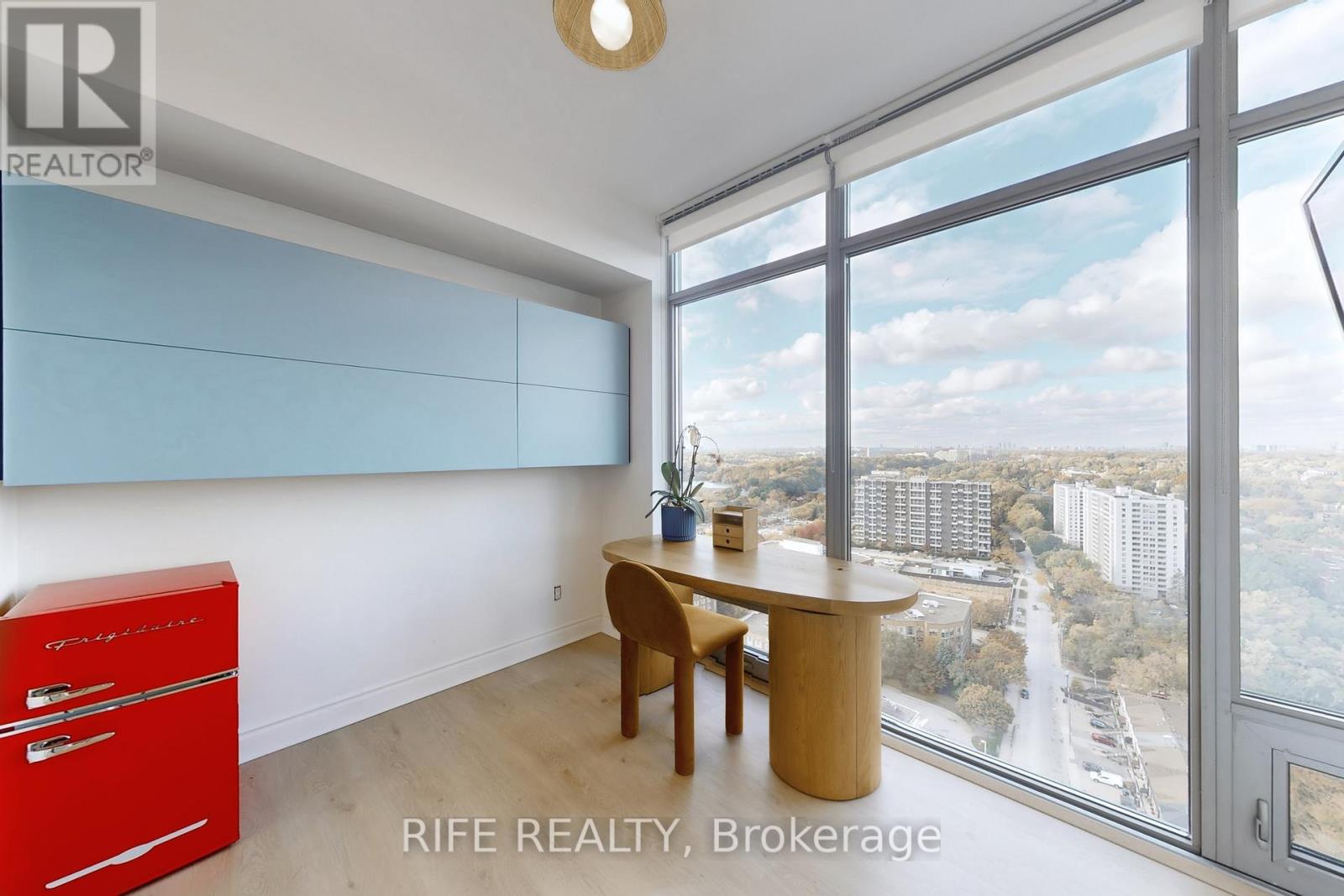 2512 - 103 The Queensway Avenue, Toronto, Ontario  M6S 5B3 - Photo 18 - W12500604