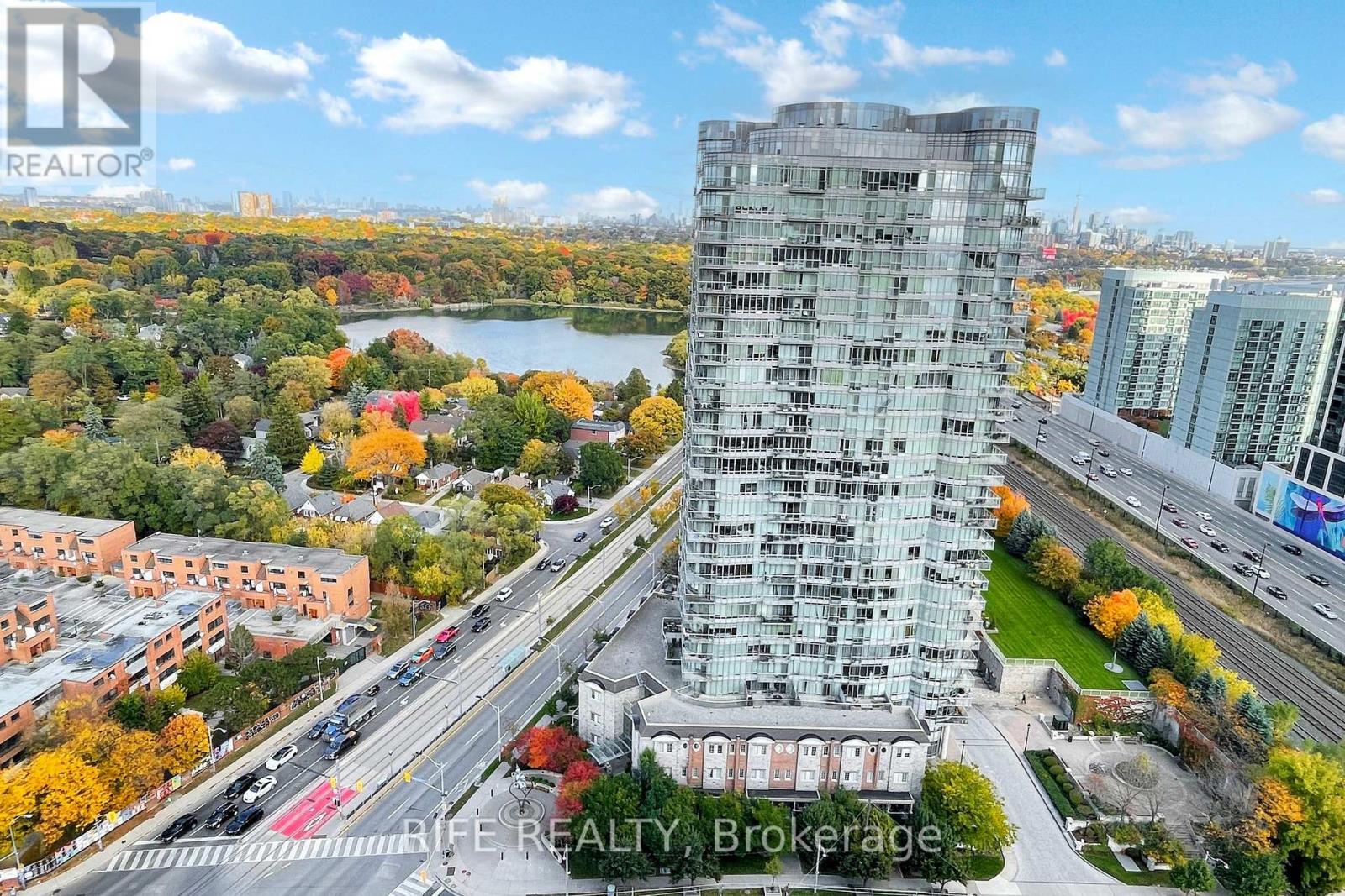 2512 - 103 The Queensway Avenue, Toronto, Ontario  M6S 5B3 - Photo 36 - W12500604