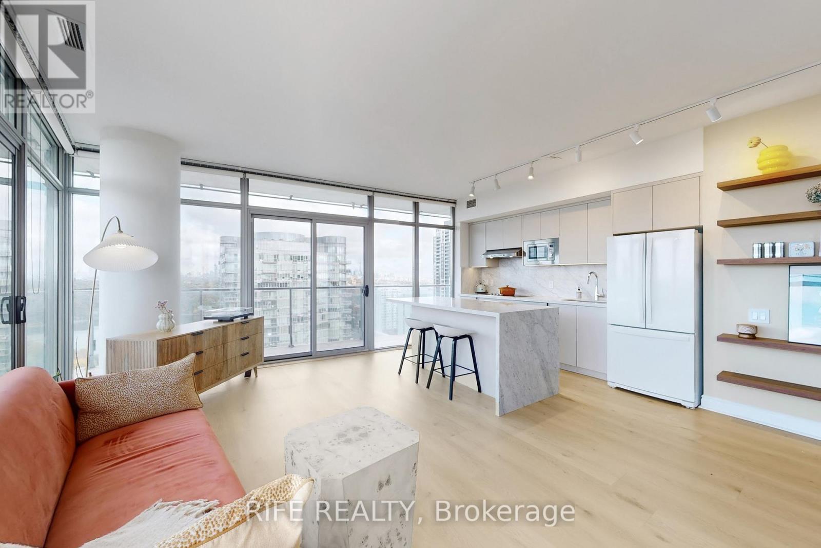 2512 - 103 The Queensway Avenue, Toronto, Ontario  M6S 5B3 - Photo 6 - W12500604