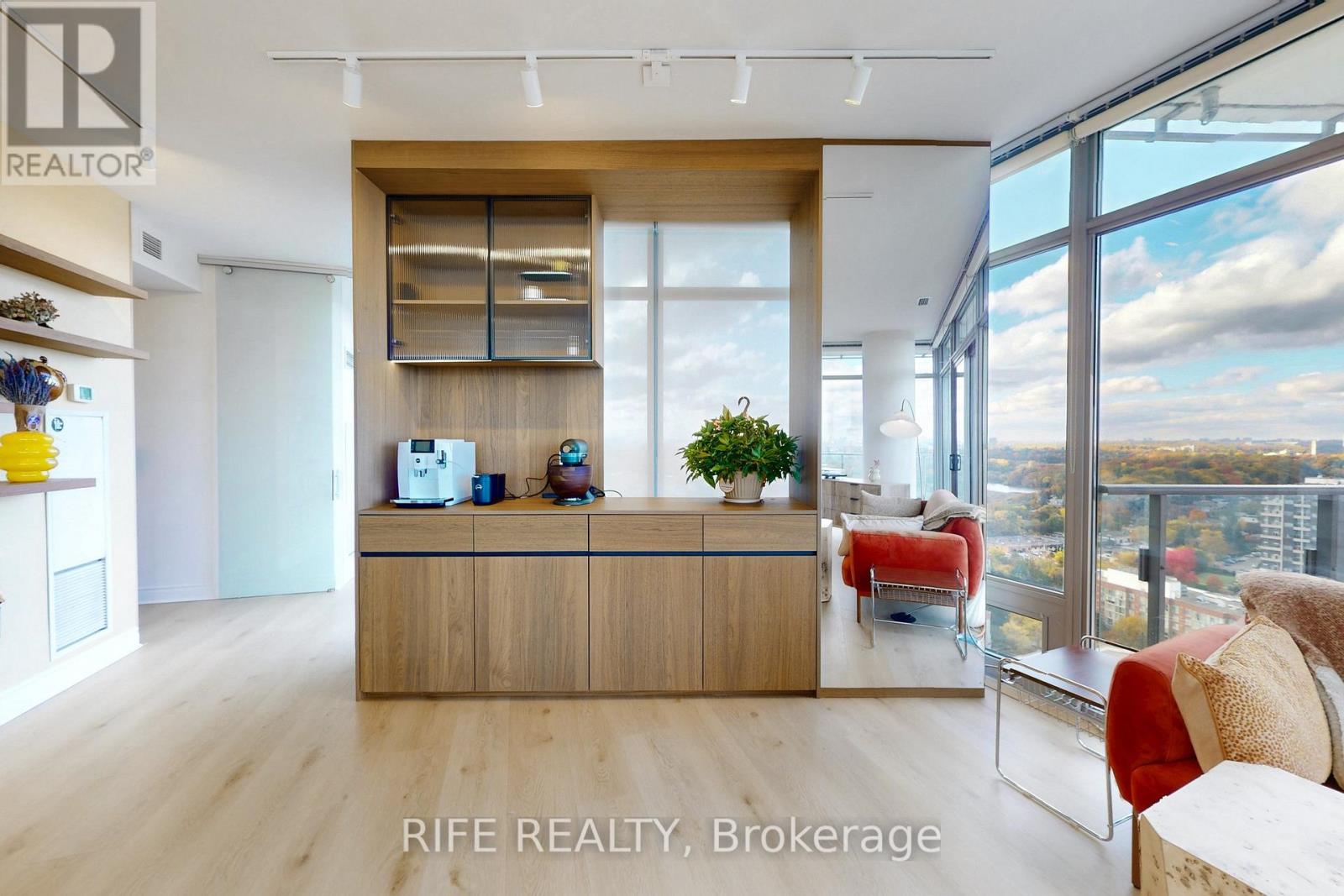 2512 - 103 The Queensway Avenue, Toronto, Ontario  M6S 5B3 - Photo 9 - W12500604