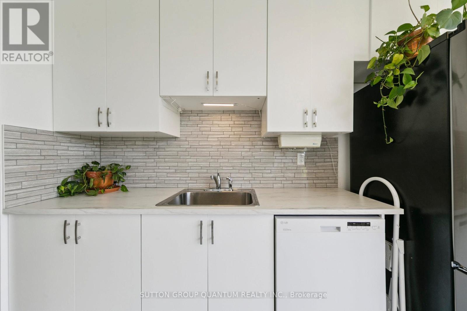 611 - 1110 Walden Circle, Mississauga, Ontario  L5J 4R3 - Photo 11 - W12500608