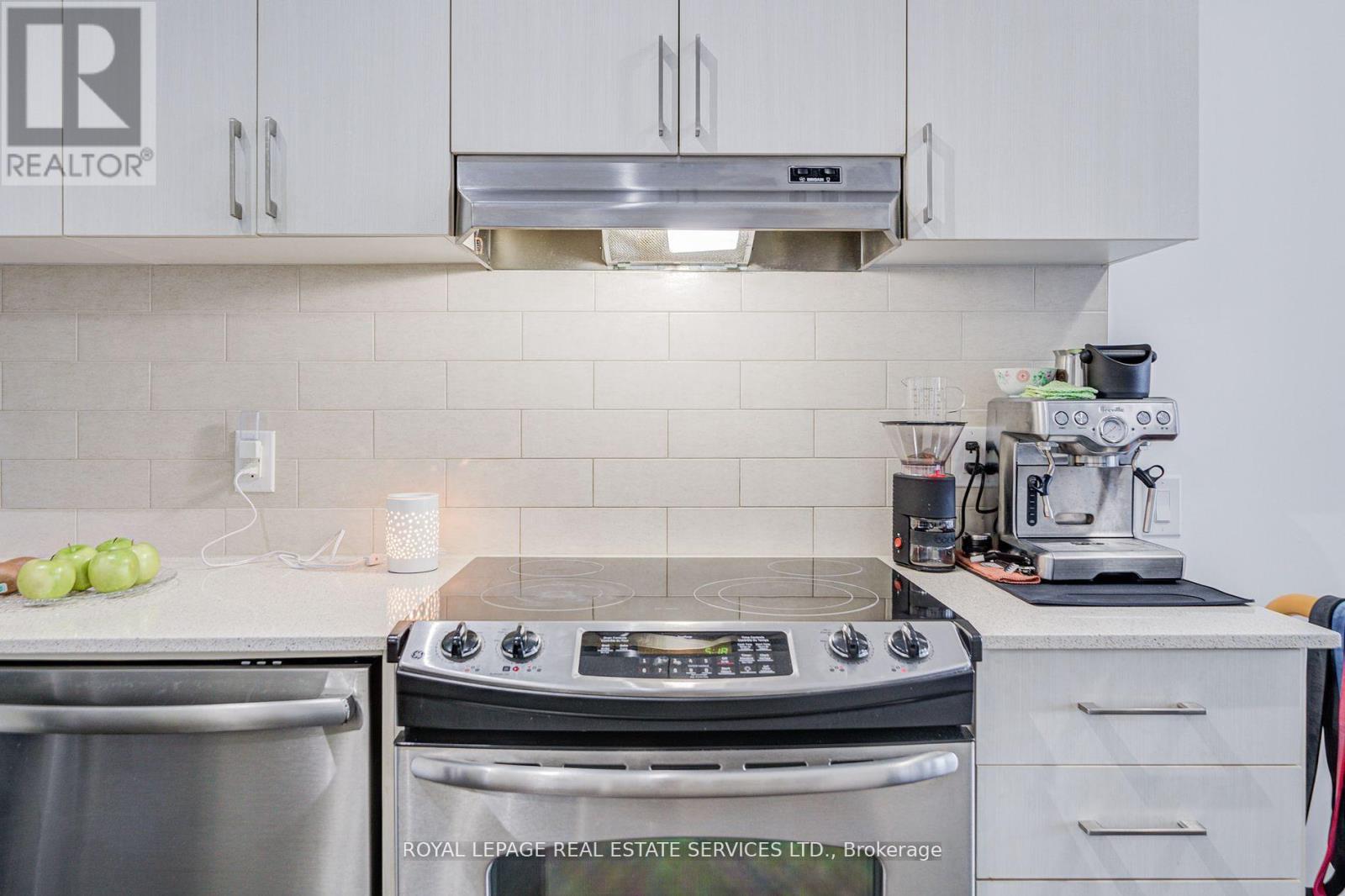 1008 - 2560 Eglinton Avenue W, Mississauga, Ontario  L5M 0Y3 - Photo 9 - W12500632