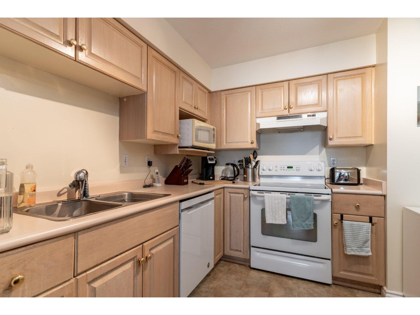 123 12101 80 Avenue, Surrey, British Columbia V3W 5V6 - Photo 8 - R3043554