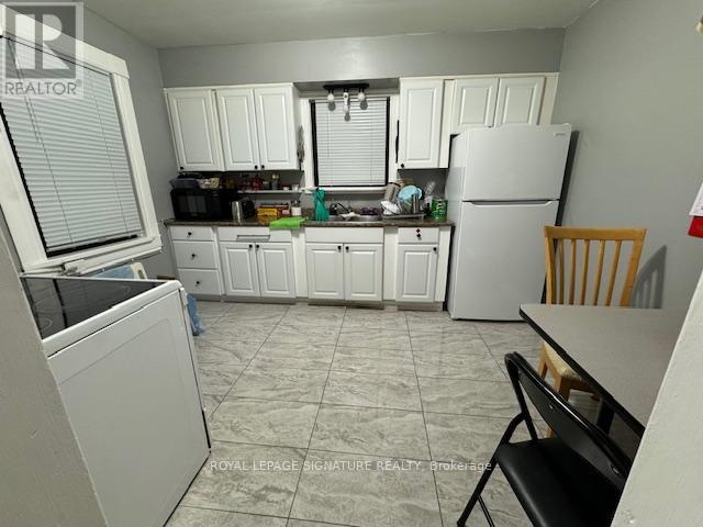 26 Trueman Street, Brampton, Ontario L6W 3B3 - Photo 3 - W12494028