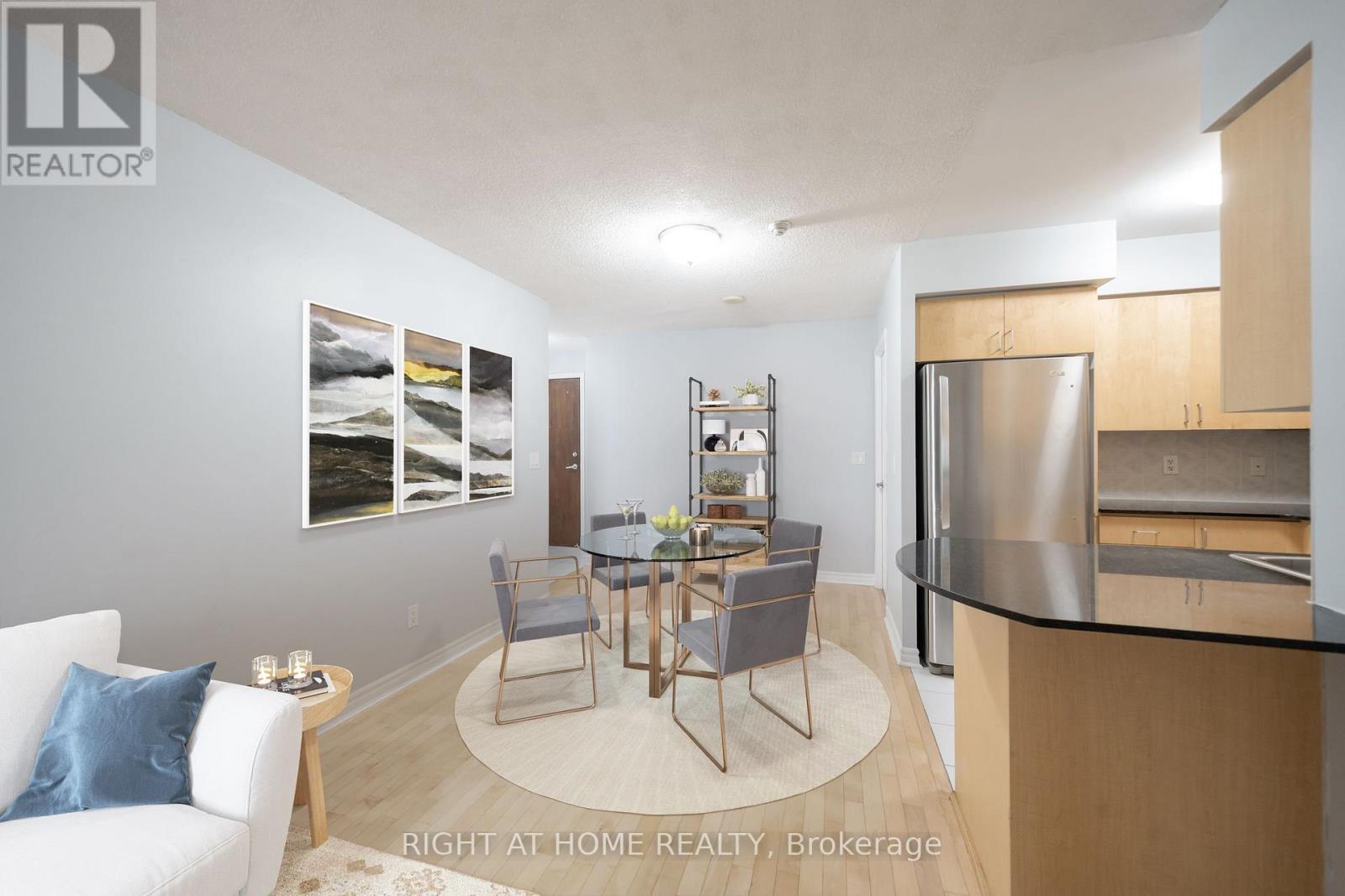 703 - 4080 Living Arts Drive, Mississauga, Ontario  L5B 4N3 - Photo 2 - W12455540