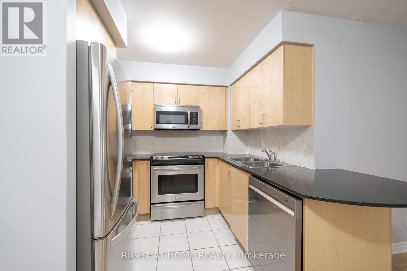 703 - 4080 Living Arts Drive, Mississauga, Ontario  L5B 4N3 - Photo 6 - W12455540